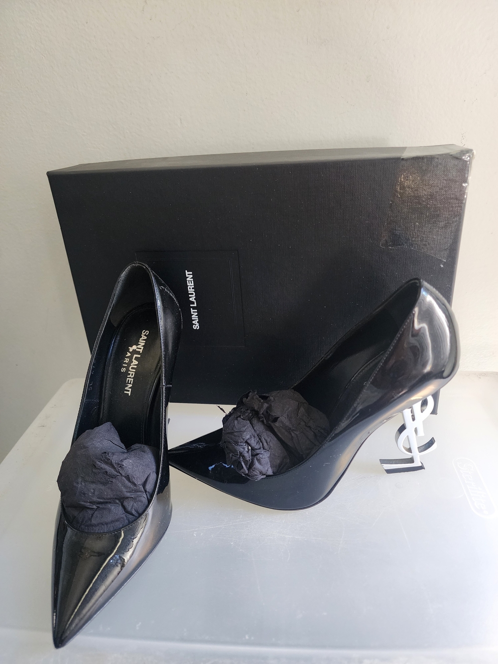 Saint Laurent Black Patent Leather Opyum Logo Heel Pumps